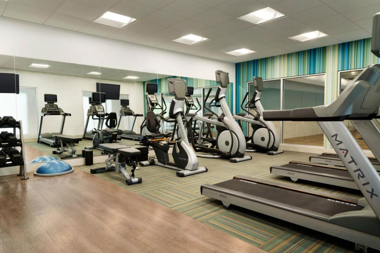 Holiday Inn Express & Suites - Warsaw - E Center By Ihg Luaran gambar